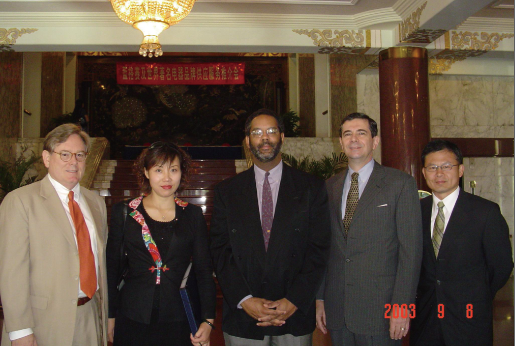 2003年焦博士协助PMI在中国建立代表处及与高校、部委的合作